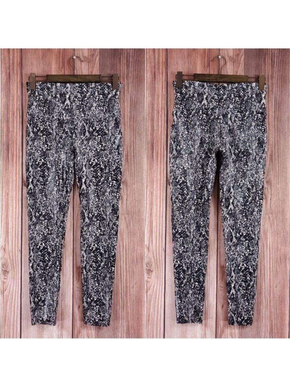Spanx Womens Size XL Faux Leather Snake Skin Print Leggings Black Gray White